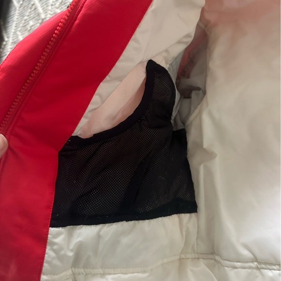 Spyder Axys women’s winter ski / snowboarding coat. Size 4 - Picture 8 of 11